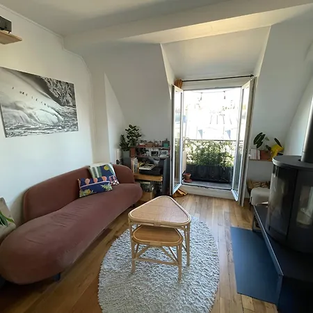 Superbe Loft Avec Vue Incroyable Sur Montmartre * Parijs